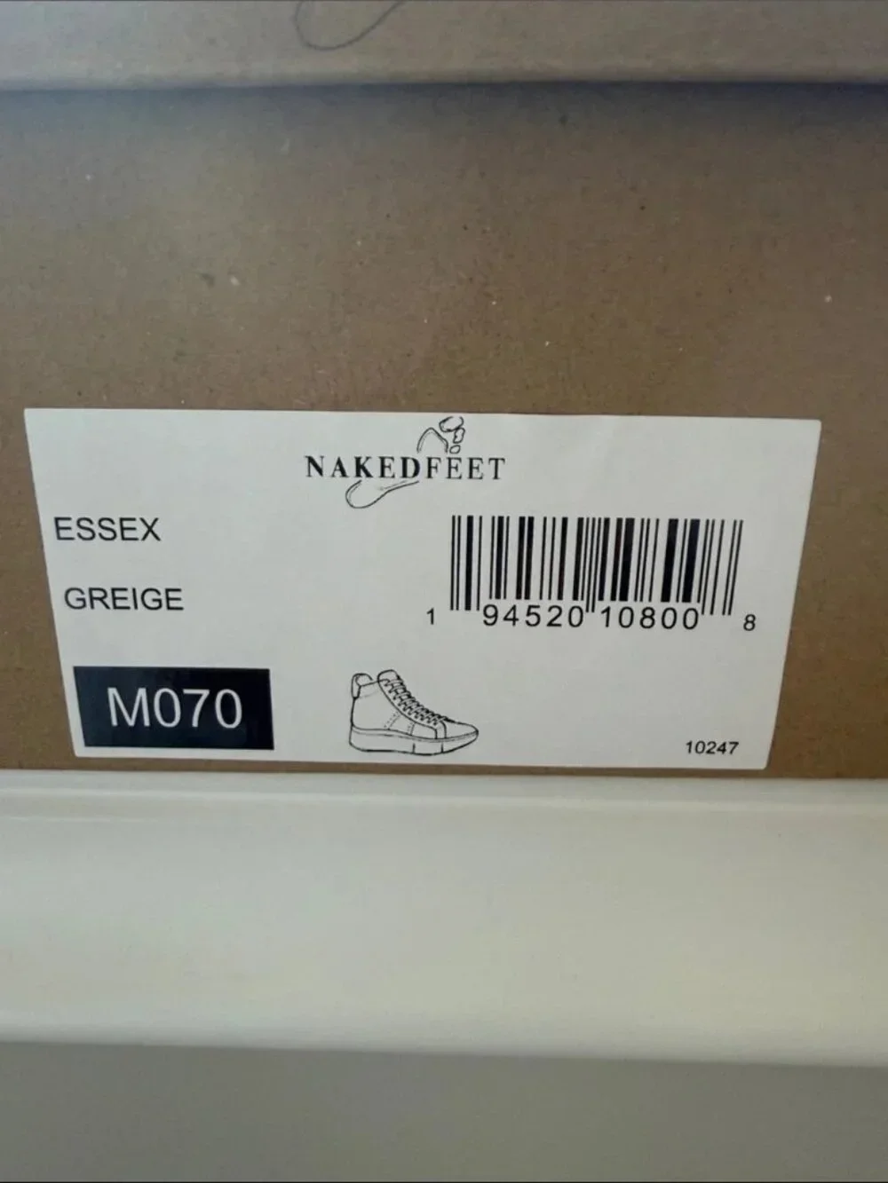 Naked Feet nwot elevated
